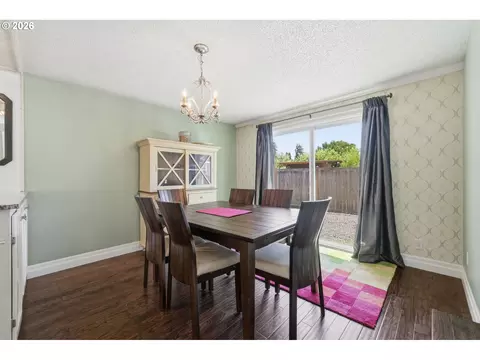 Dining - 2501 Stratford St, Eugene, OR 97404 photo 2 of 4