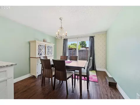 Dining - 2501 Stratford St, Eugene, OR 97404 photo 3 of 4