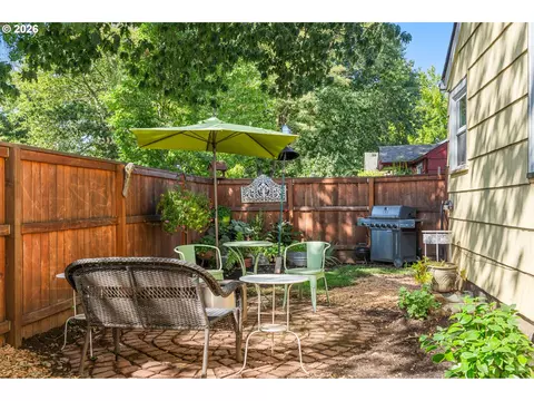 Other - 886 Polk St, Eugene, OR 97402 photo 6 of 9