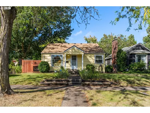 Exterior - 886 Polk St, Eugene, OR 97402 photo 12 of 12