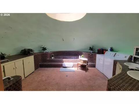 Other - 86131 Cherokee Dr, Eugene, OR 97402 photo 1 of 10