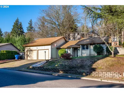 2049 Ptarmigan St, Salem, OR 97304