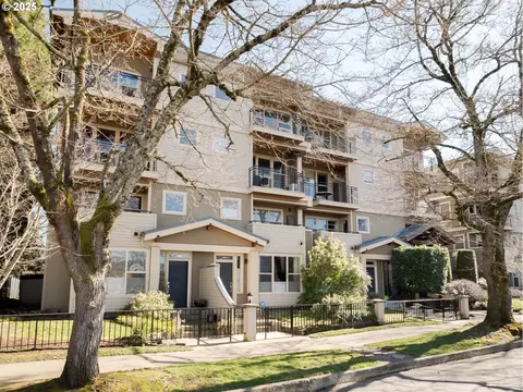 3129 N Willamette Blvd #207, Portland, OR 97217