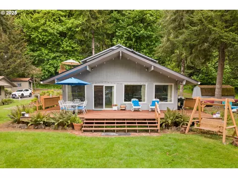 71690 Northshore Dr, Birkenfeld, OR 97016