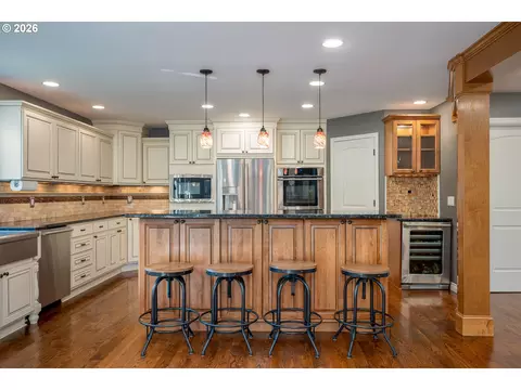 Kitchen - 7326 SE Cottrell Rd, Gresham, OR 97080 photo 1 of 7