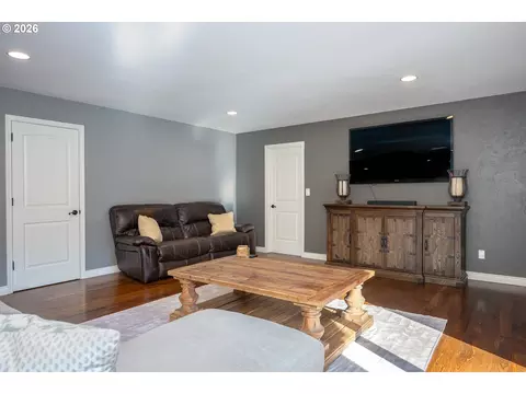 Living - 7326 SE Cottrell Rd, Gresham, OR 97080 photo 2 of 4