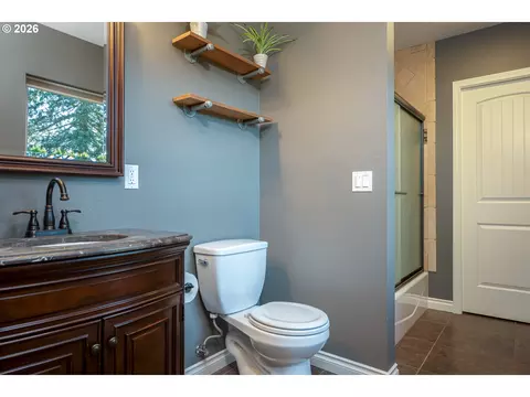 Bath - 7326 SE Cottrell Rd, Gresham, OR 97080 photo 4 of 5