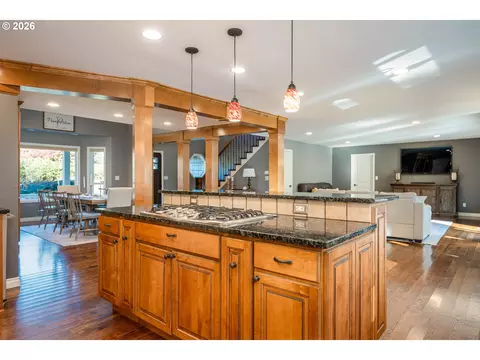 Kitchen - 7326 SE Cottrell Rd, Gresham, OR 97080 photo 7 of 7