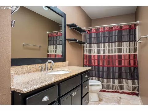 Bath - 7326 SE Cottrell Rd, Gresham, OR 97080 photo 3 of 5