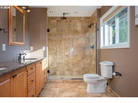 Bath - 7326 SE Cottrell Rd, Gresham, OR 97080 photo 2 of 5