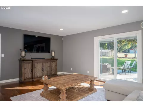 Living - 7326 SE Cottrell Rd, Gresham, OR 97080 photo 1 of 4