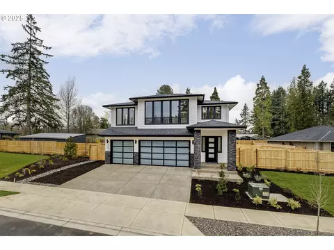 674 NE Hood Ct, Hillsboro, OR 97124