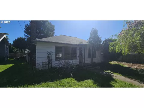 344 S 15th St, Saint Helens, OR 97051