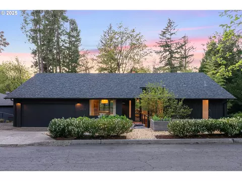 4203 SW 48th Pl, Portland, OR 97221