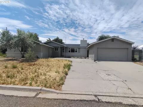 297 NW 17th St, Ontario, OR 97914