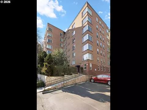 1205 SW Cardinell Dr #607, Portland, OR 97201
