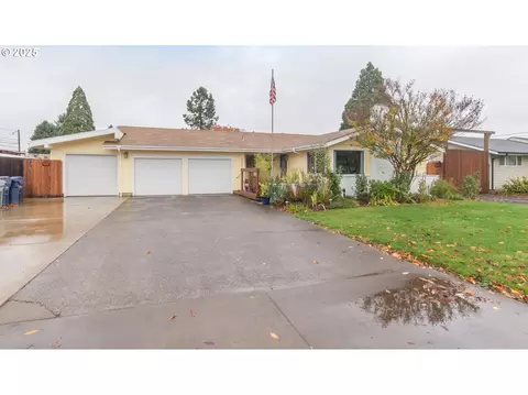 3854 Jasper Rd, Springfield, OR 97478