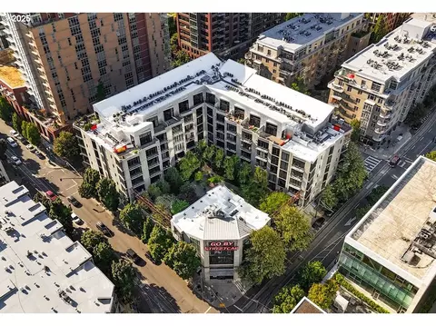 1030 NW 12th Ave #428, Portland, OR 97209