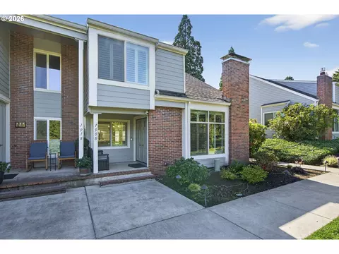 1908 Bonniebrae Dr, Lake Oswego, OR 97034
