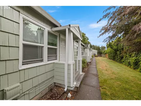 6200 SE 103rd Ave, Portland, OR 97266