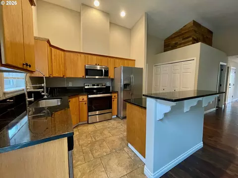 Kitchen - 38859 Jerger St, Sandy, OR 97055 photo 1 of 3