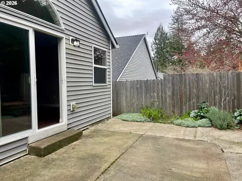 Exterior - 38859 Jerger St, Sandy, OR 97055 photo 3 of 4