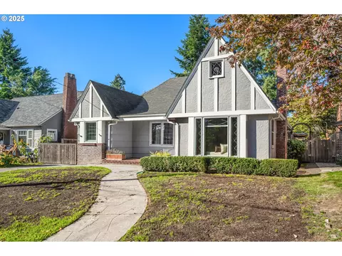 2025 NE 56th Ave, Portland, OR 97213