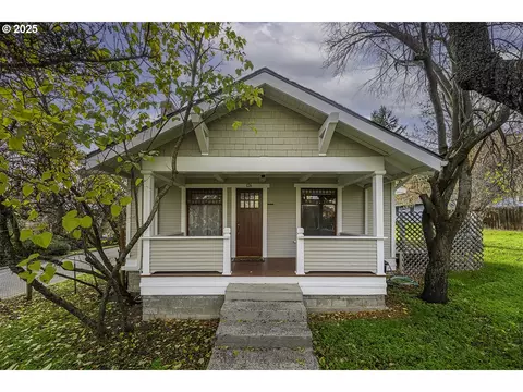 126 Nursery St, Ashland, OR 97520