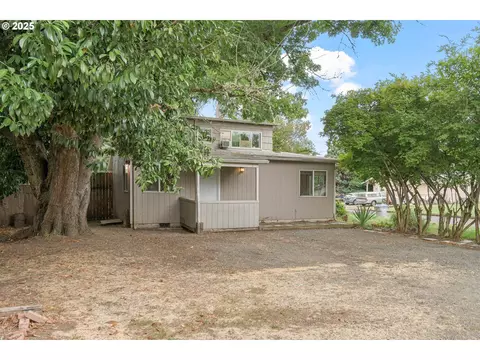 3420 River Rd, Eugene, OR 97404