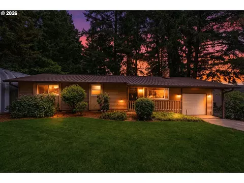 16792 S Pam Dr, Oregon City, OR 97045