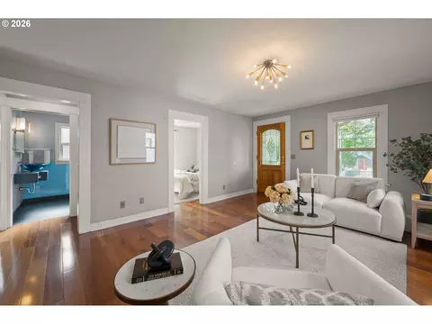 Living - 1847 Orchard St, Eugene, OR 97403 photo 4 of 4