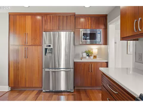 Kitchen - 1847 Orchard St, Eugene, OR 97403 photo 5 of 5