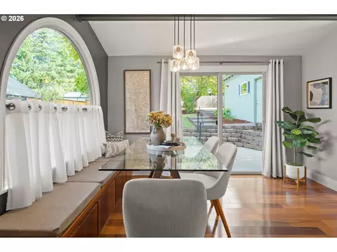 Dining - 1847 Orchard St, Eugene, OR 97403 photo 2 of 5
