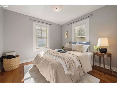 Bedroom - 1847 Orchard St, Eugene, OR 97403 photo 9 of 10