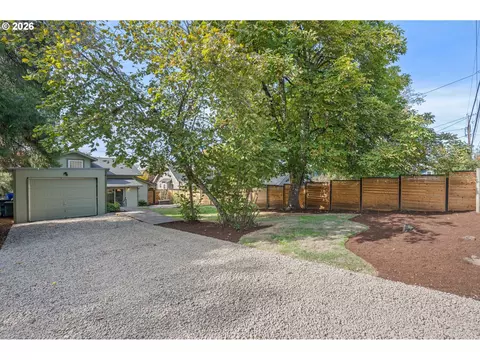 Exterior - 1847 Orchard St, Eugene, OR 97403 photo 9 of 10