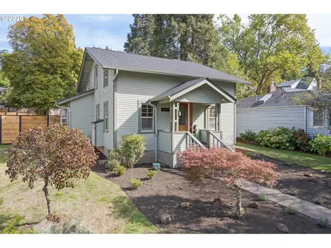 Exterior - 1847 Orchard St, Eugene, OR 97403 photo 2 of 10