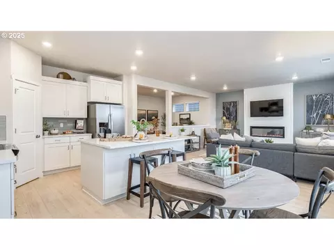 3688 SW Eleven Mile Ave, Gresham, OR 97080 photo 15