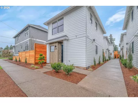 6491 SE Ramona St #B, Portland, OR 97206