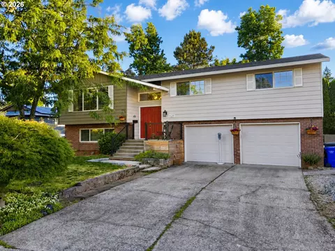 7125 Via Montemar, Gladstone, OR 97027