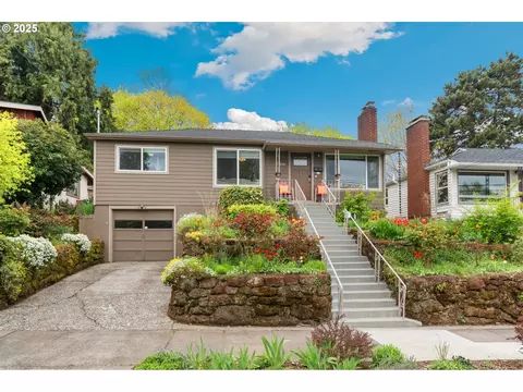 245 SE 74th Ave, Portland, OR 97215
