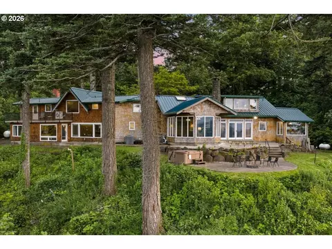 41225 E Larch Mountain Rd, Corbett, OR 97019