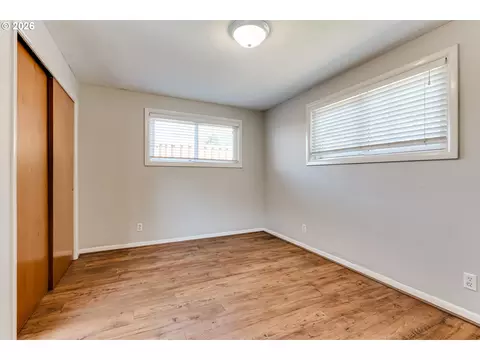 Bedroom - 875 W 18th Ave, Eugene, OR 97402 photo 8 of 8