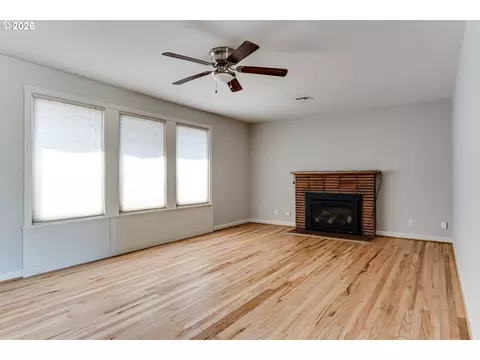 Living - 875 W 18th Ave, Eugene, OR 97402 photo 4 of 7