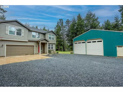 90862 Oyster Cove Ln, Coos Bay, OR 97420