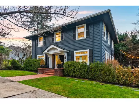 1733 SW Myrtle St, Portland, OR 97201