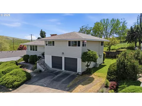 720 E 21st Pl, The Dalles, OR 97058