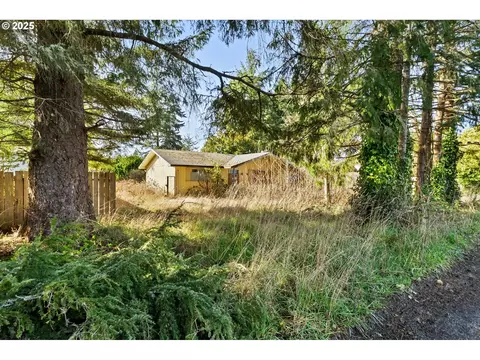 63528 S Olive Rd, Coos Bay, OR 97420