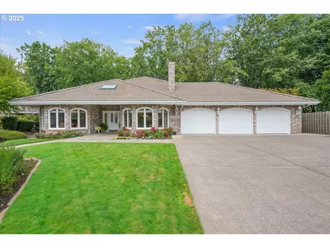 7725 SW Village Greens Cir, Wilsonville, OR 97070