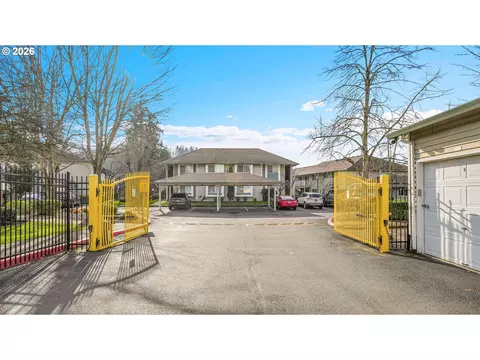 Exterior - 4614 W Powell Blvd #258, Gresham, OR 97030 photo 5 of 6