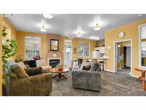 Living - 4614 W Powell Blvd #258, Gresham, OR 97030 photo 4 of 4